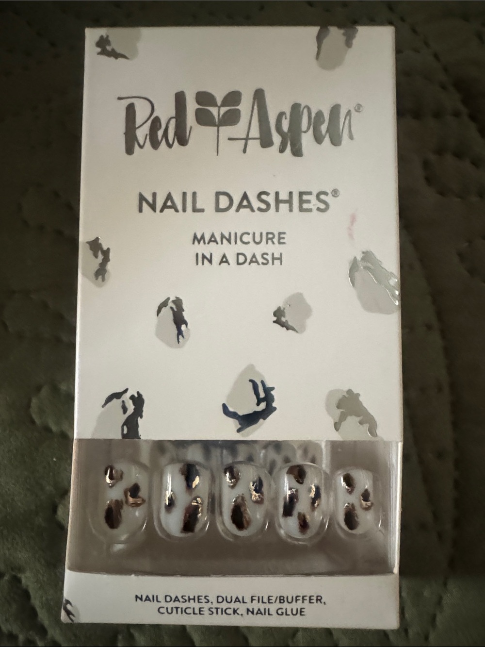 Press On Nail Dashes - White with Silver Accents